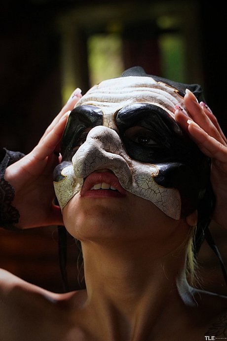 Viv Thomas performed by Romy Indy Hot Porn Pics - Image 10 of 21  in Lesbian category   featuring Romy Indy 