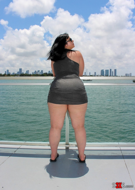 BBW bombshell Virgo Peridot bends over to show her big ass outdoors - #1334482