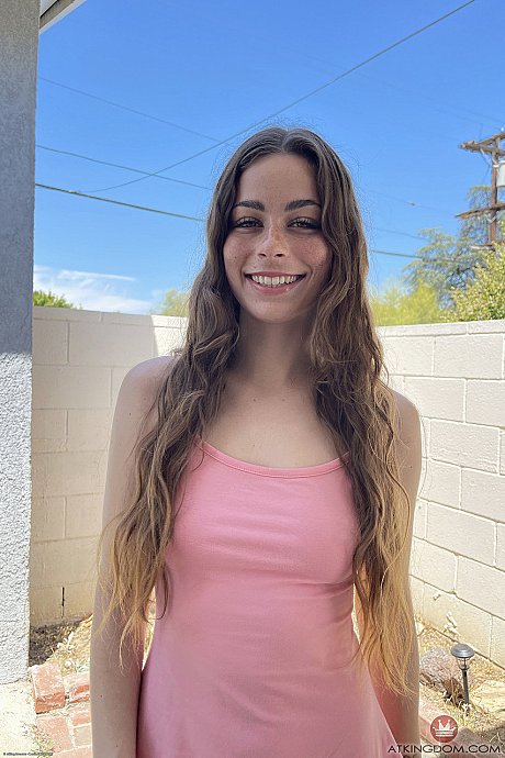 Ravishing amateur Renee Rose shows off her giant ass & her yummy vagina lips - Image 1 of 20  in Big Clit category   featuring Renee Rose 