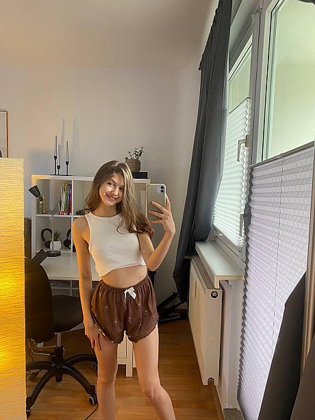 OnlyFans Yoour Priincess starring Yoour Priincess undressed Pics - Image 11 of 20  in Model category   featuring Yoour Priincess 