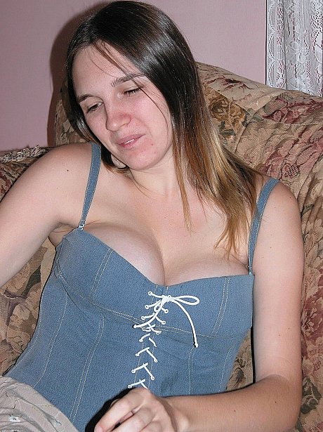 Ravishing sweet pregnant teenie Natalie strips & spreads her pink snatch on the couch - Image 3 of 20  in Pussy category   featuring Natalie 