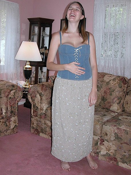 Ravishing sweet pregnant teenie Natalie strips & spreads her pink snatch on the couch - Image 5 of 20  in Pussy category   featuring Natalie 