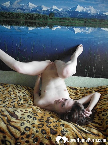 Lusty amateur babe spreading her yummy pink twat in the bedroom - Image 11 of 21  in Pussy category  