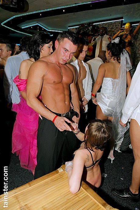 Drunk skanks at a bridal reception go crazy over the male strippers - Gallery #40172