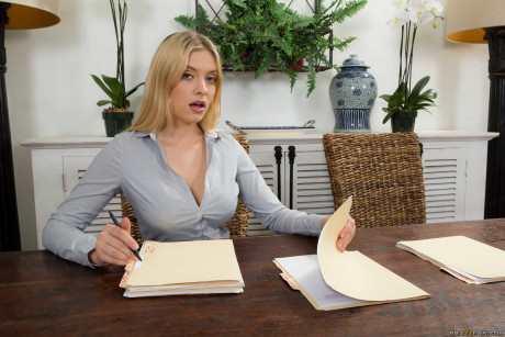 Giselle Palmer pays her tax bills with her speciality and that is pro sex - #1205963