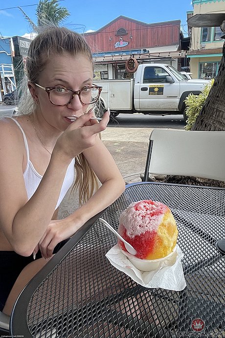 Petite babe Riley Star flaunts her humongous ass & spreads her meaty pussy up close - Image 3 of 21  in Pussy category   featuring Riley Star 