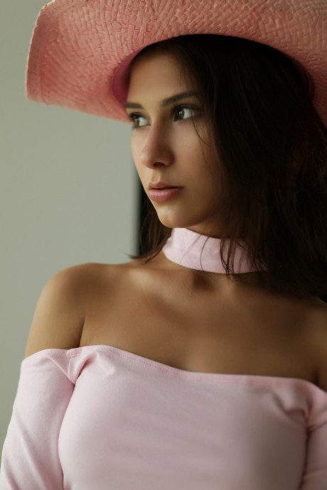 Charming amateur glamour skank girlfriend broad Rise poses erotically clothed flashing her panties - #1539091