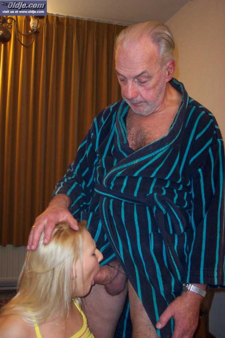 Blondie babe with nice melons Gina yellow-haired gets banged by an older grandad - #168929