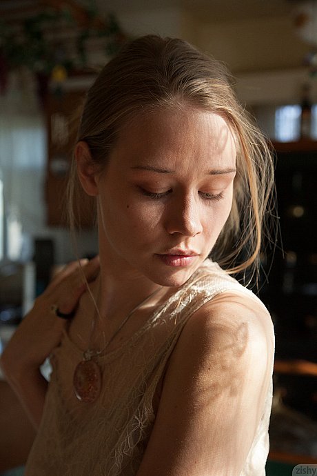 Teenie girlfriend Gloria Paquette smokes pot and flaunts her cute tits - Image 5 of 11  in Spreading category   featuring Gloria Paquette 