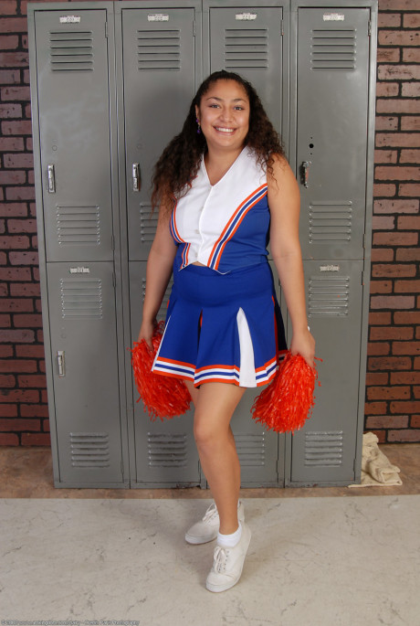 Thin curly haired cheerleader Reena shows her meaty behind and bushy snatch - #1426685