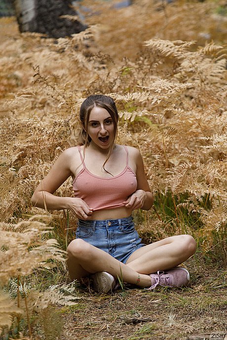 Zishy performed by Penelope Kay XXX Pics - Image 3 of 13  in Babe category   featuring Penelope Kay 