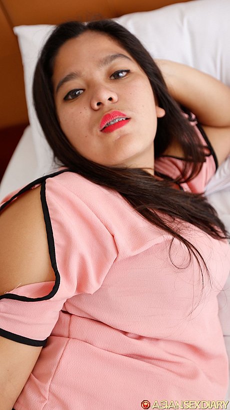 Oriental babe Normi shows off her chubby body & takes a cumshot after POV sex - Image 5 of 20  in Teen category   featuring Normi 