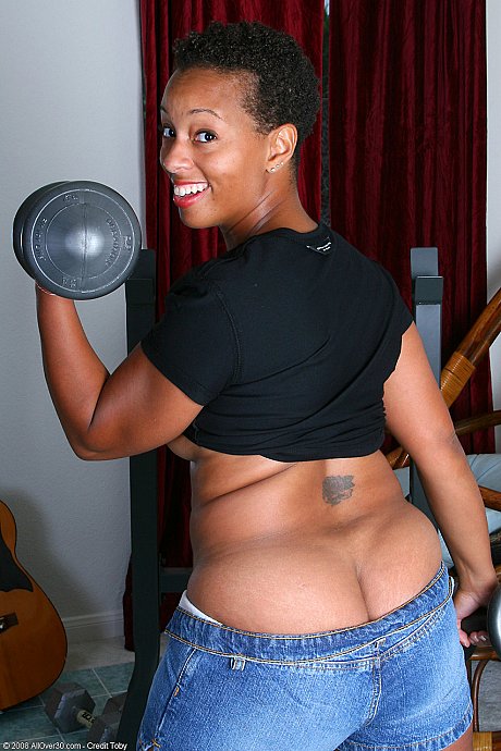 Short-haired black Stacy J shows her gigantic booty & pink vagina after working out - Image 5 of 20  in Big Clit category   featuring Stacy J 