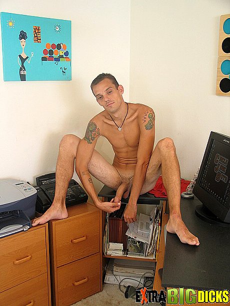 Extra enormous penii starring Justin Sex Pictures - Image 4 of 21  in Gay category  