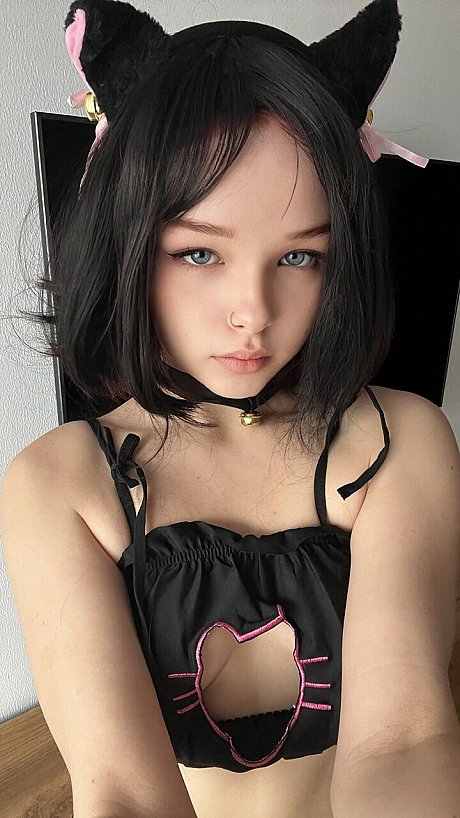 OnlyFans Little Missy starring Little Missy Sex Photos - Image 10 of 10  in Model category   featuring Little Missy 