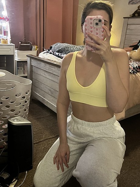 OnlyFans Queen Baddie undressed Porn Pics - Image 8 of 10  in Close Up category  