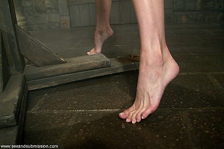Submissive girl Jamie Huxley gets face plowed & toyed while bound - Image 3 of 20  in Pussy category   featuring Mark Davis, Jamie Huxley 