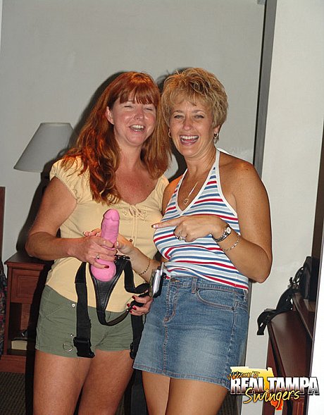 USA swinger Tracy suck and her gf arrange an evening of drink and sex - Image 3 of 15  in Skirt category   featuring Tracy Lick, Dee Delmar 