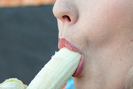 Chubby amateur Penelope removes her colorful dress & masturbates with a banana - Image 4 of 21  in Outdoor category   featuring Penelope 