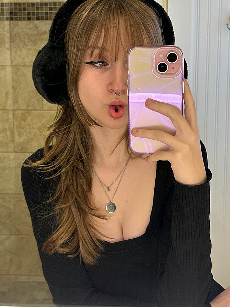 OnlyFans Teensy Bella starring Teensy Bella Hot Porn Pics - Image 12 of 20  in Teen category   featuring Teensy Bella 