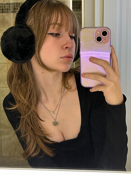 OnlyFans Teensy Bella starring Teensy Bella Hot Porn Pics - Image 15 of 20  in Teen category   featuring Teensy Bella 