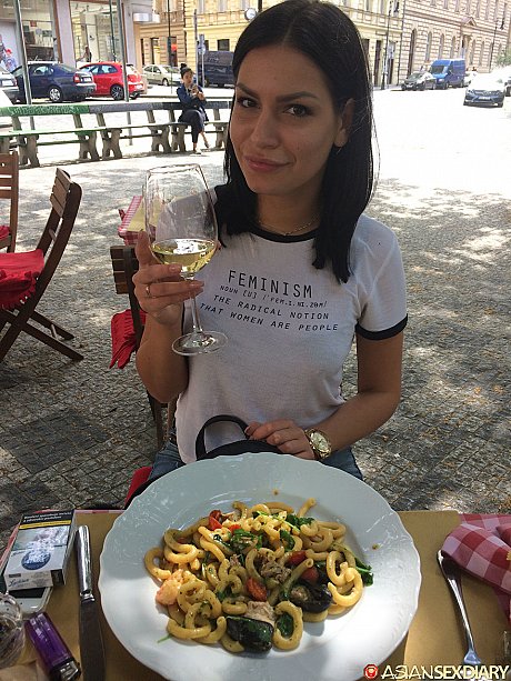 Lustful amateur girl gf girl Sofie gets screwed doggystyle while sleeping - Image 15 of 20  in Amateur category   featuring Sofie 