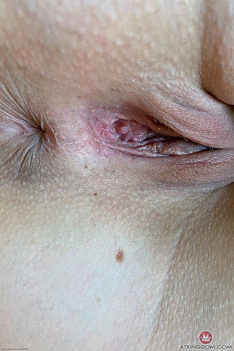 Shameless cutie Paris White showing her feet and tasty holes up close - Image 7 of 21  in Pussy category   featuring Paris White 