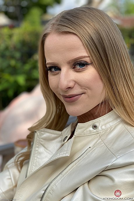 Shameless cutie Paris White showing her feet and tasty holes up close - Image 18 of 21  in Pussy category   featuring Paris White 