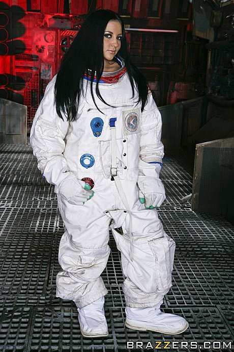 Pretty MILF Audrey Bitoni takes her space suit off and fingers her wet pussy - Image 3 of 20  in Pussy category   featuring Audrey Bitoni 