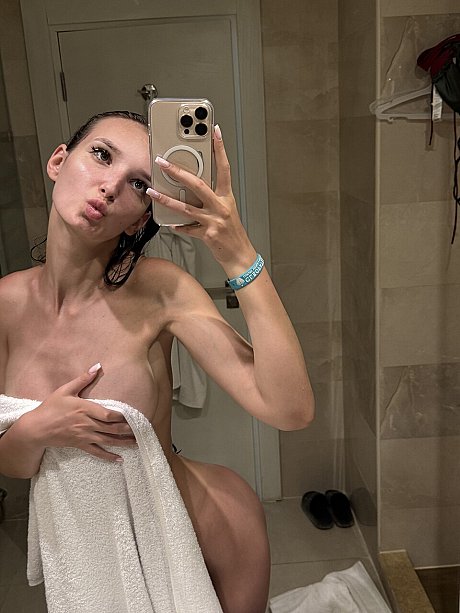 OnlyFans Koketo4ka nude Porn Pics - Image 5 of 10  in Model category  