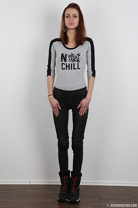 Amateur model Veronika removes her clothing one piece at a time - Image 2 of 20  in Babe category   featuring Veronika 