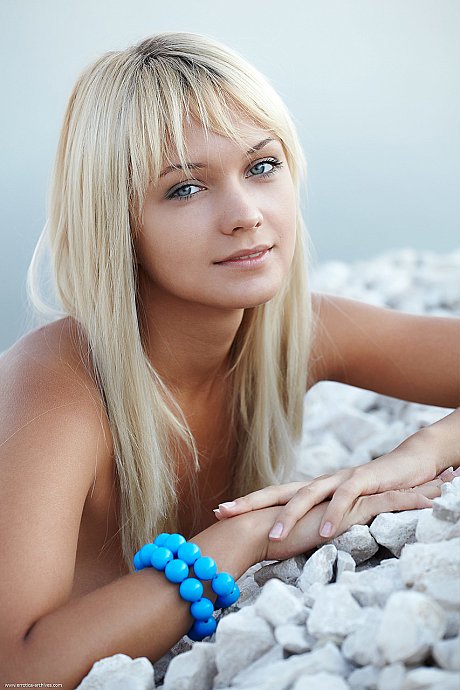 Golden-haired teen Lada flaunting her puffy nipples and trimmed pussy - Image 8 of 20  in Outdoor category   featuring Lada 