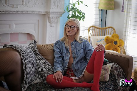 Cute Momma starring Ryan Keely, Tallie Lorain Hot Pictures - Image 7 of 20  in Lesbian category   featuring Ryan Keely, Tallie Lorain 