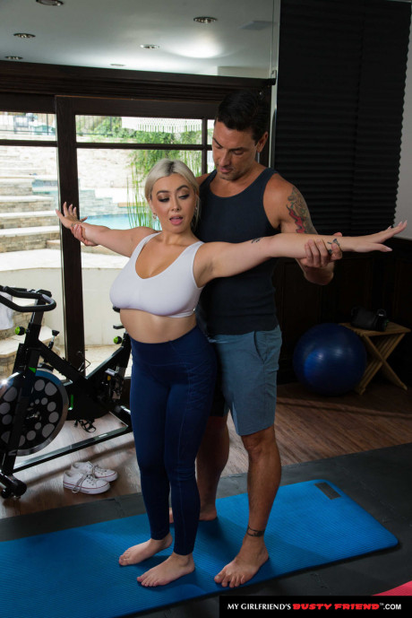 Sweet delicious blondie with large boobies Chloe Surreal fucks her muscular gym instructor - #940517