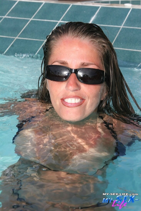 Horny mom in sunglasses Lori Anderson flaunts her small titties & booty in the pool - #421598