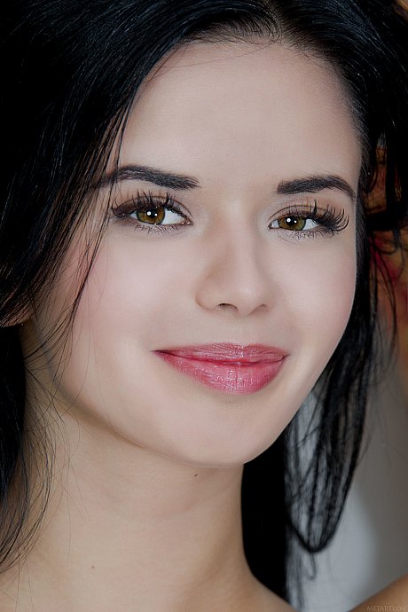 Dark-haired babe Carmen Summer shows off her perfect breasts and shaved twat - Image 20 of 21  in Pussy category   featuring Carmen Summer 