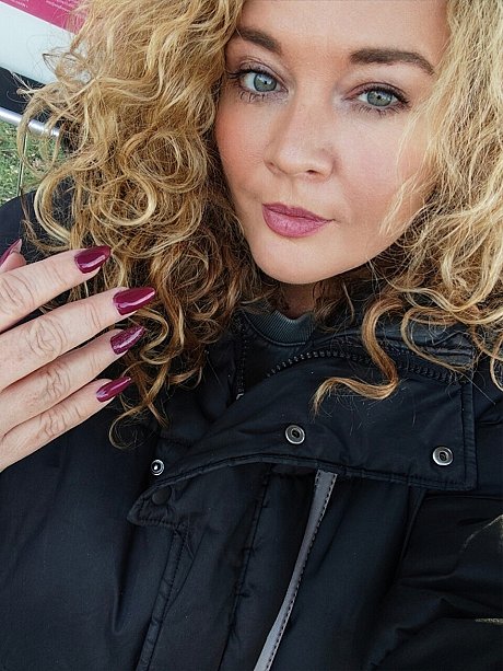 OnlyFans Dutch Curves In Heels Sex Pictures - Image 6 of 10  in Babe category  