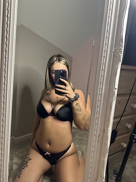 OnlyFans Its Sofia Bae Its Sofia Bae - Image 14 of 20  in Teen category   featuring Its Sofia Bae 