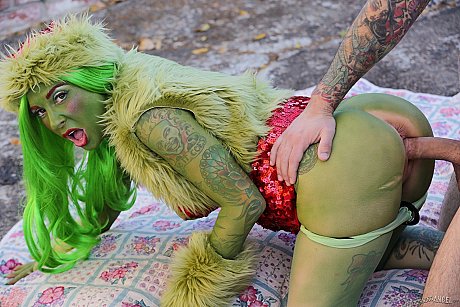 Green Grinch Joanna Angel anal fucks homeless rod on top in the alleyway - Image 9 of 17  in Pussy category   featuring Small Hands, Joanna Angel 