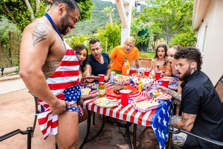 A 4th of July celebration suddenly evolves into a bisexual threesome - #1424329