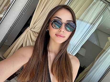 OnlyFans Real Alice Italian performed by Real Alice Italian Porn Pictures - Image 21 of 21  in Outdoor category   featuring Real Alice Italian 