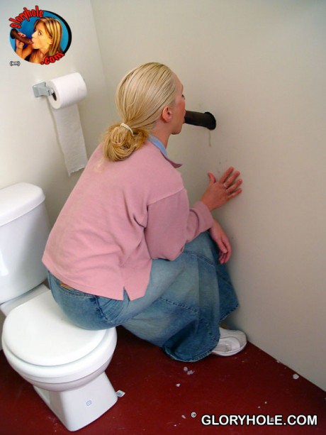 Blondy girl girlfriend lady Jamie sits on the toilet and swallows a ebony gloryhole rod - #436523