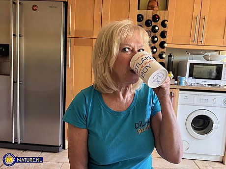 Cougar NL starring Emily Jane Hot Porn Pics - Image 17 of 20  in Amateur category   featuring Emily Jane 
