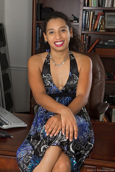 Exotic chick lady Divine doffs her dress and exposes her silky beaver - Image 2 of 17  in Big Clit category   featuring Divine 