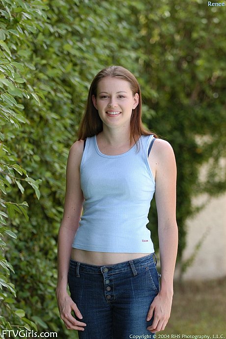 Ravishing amateur babe Renee getting nude in public and posing shamelessly - Image 1 of 21  in Teen category   featuring Renee 