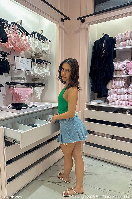 FTV hoes starring Lulu Hot Gallery - Image 3 of 21  in Pussy category   featuring Lulu 