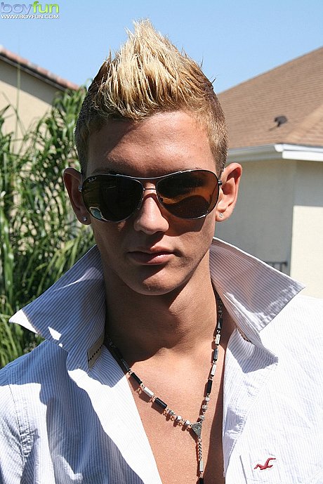 Husband boyfriend Fun featuring Prince Tyler Porn Images - Image 2 of 21  in Gay category  