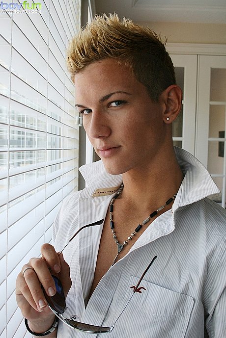 Husband boyfriend Fun featuring Prince Tyler Porn Images - Image 4 of 21  in Gay category  