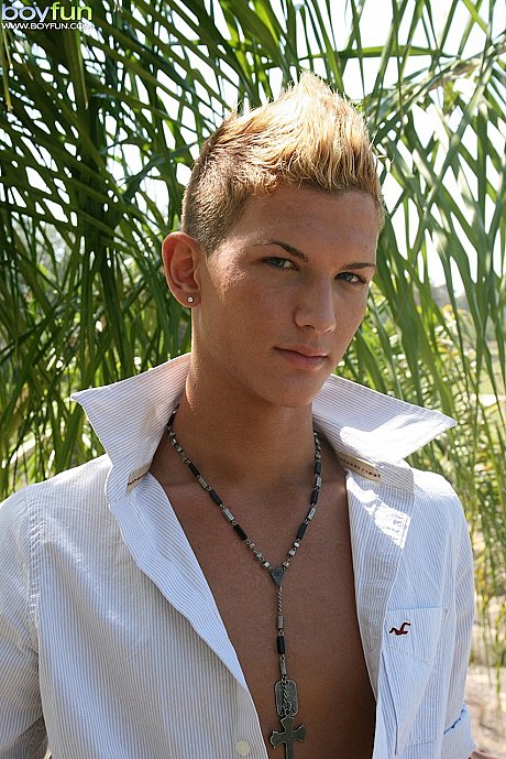 Husband boyfriend Fun featuring Prince Tyler Porn Images - Image 6 of 21  in Gay category  