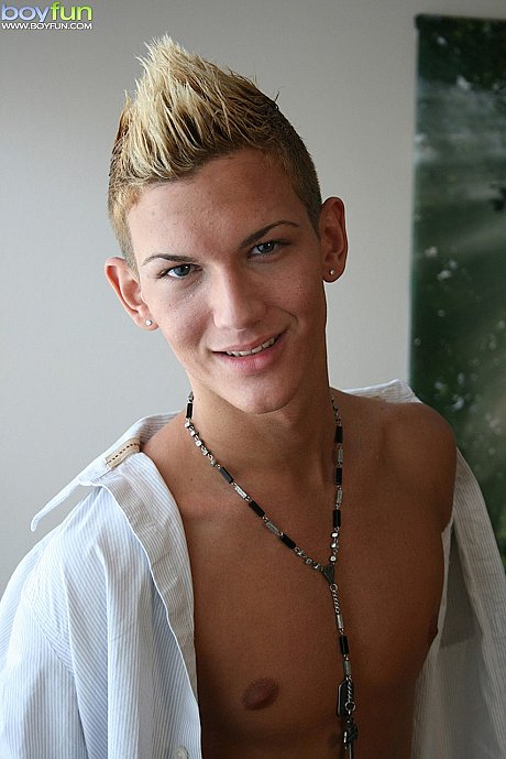 Husband boyfriend Fun featuring Prince Tyler Porn Images - Image 7 of 21  in Gay category  